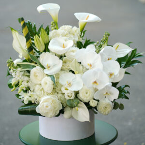 Aranjament elegant alb